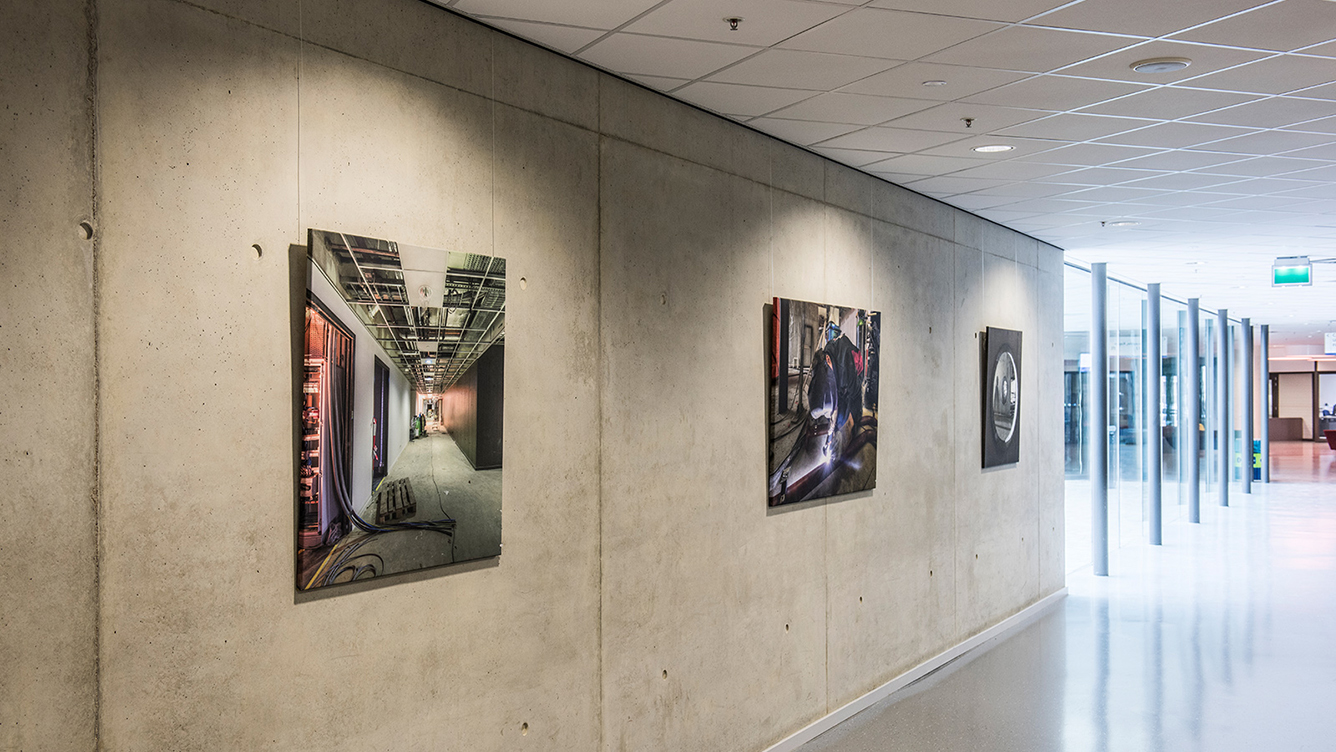 Taulujen ripustusjärjestelmät yrityksille.